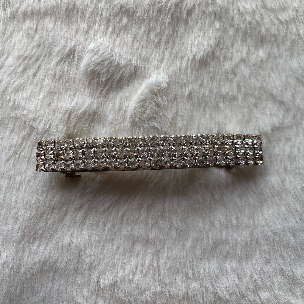 Crystal hair clip